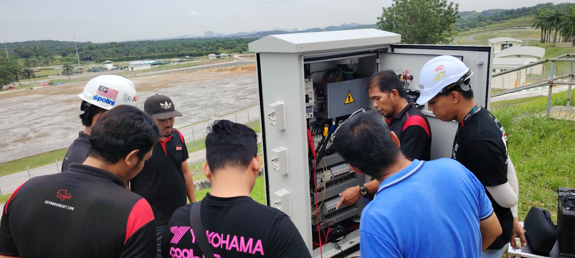 Our Company's Engineers Go to Malaysia to Guide Clients